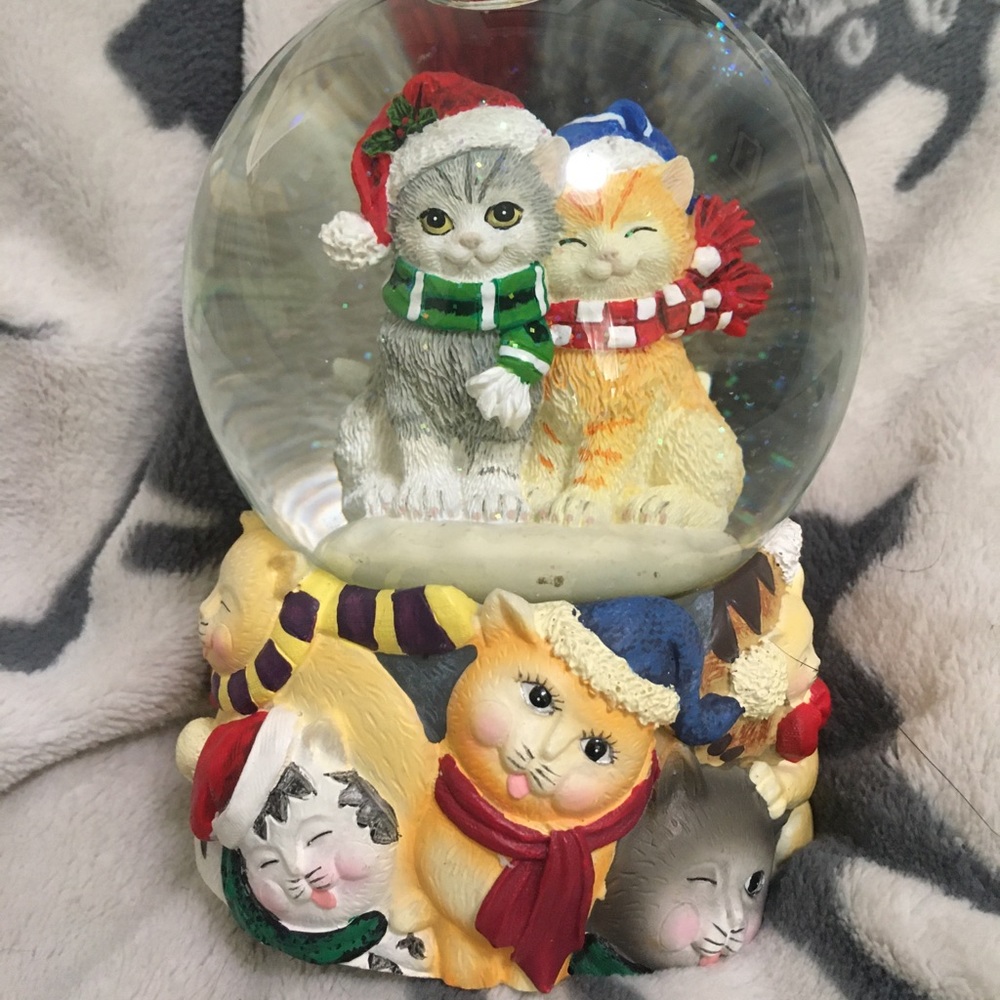 Christmas Cat Musical Waterglobe “Wassail Song”
